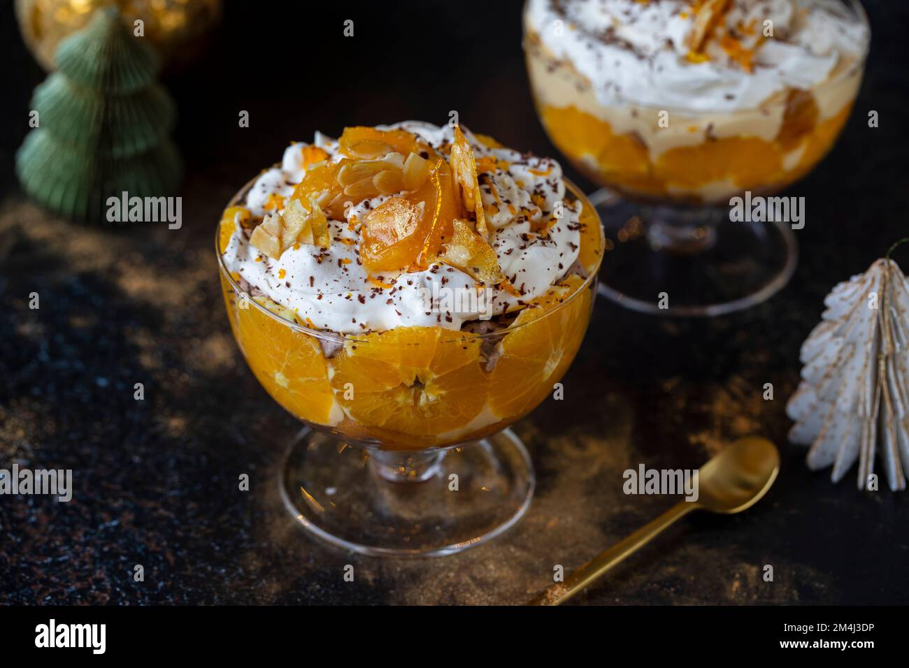 Trifle natalizio con arancia e crema Foto Stock