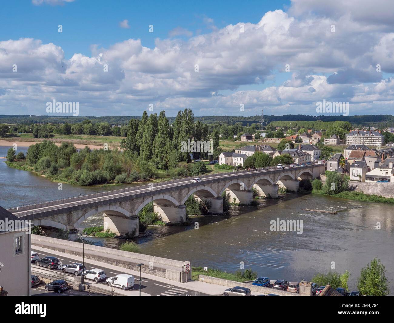 Amboise, Vista del Ponte Marechal Leclerc dal Castello rinascimentale di Amboise, Valle della Loira, Dipartimento Indre et loire, Centre-Val de Loire Foto Stock