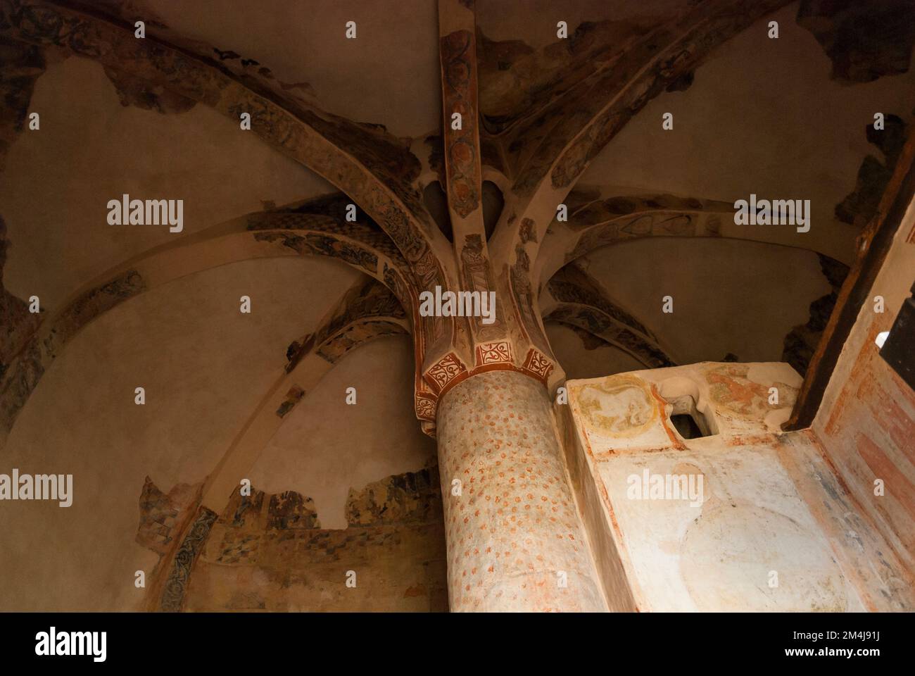 Pilastro centrale simile alla palma, che simboleggia San Baudilus. L''Eremo di San Baudelio de Berlanga è una chiesa dei primi del 11th° secolo. Lo è Foto Stock