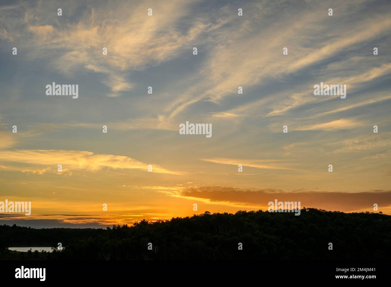 Alba prima dell'eclisse anulare, Greater Sudbury, Ontario, Canada Foto Stock