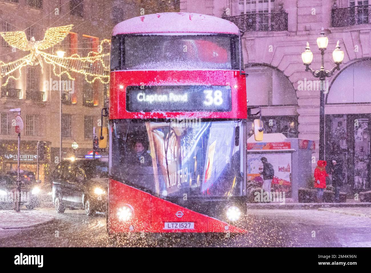 Questa sera la neve cade a Londra, come si vede nel centro di Londra. Immagine scattata il 1st dicembre 2022. © Belinda Jiao jiao.bilin@gmail.com 07598931257 http Foto Stock