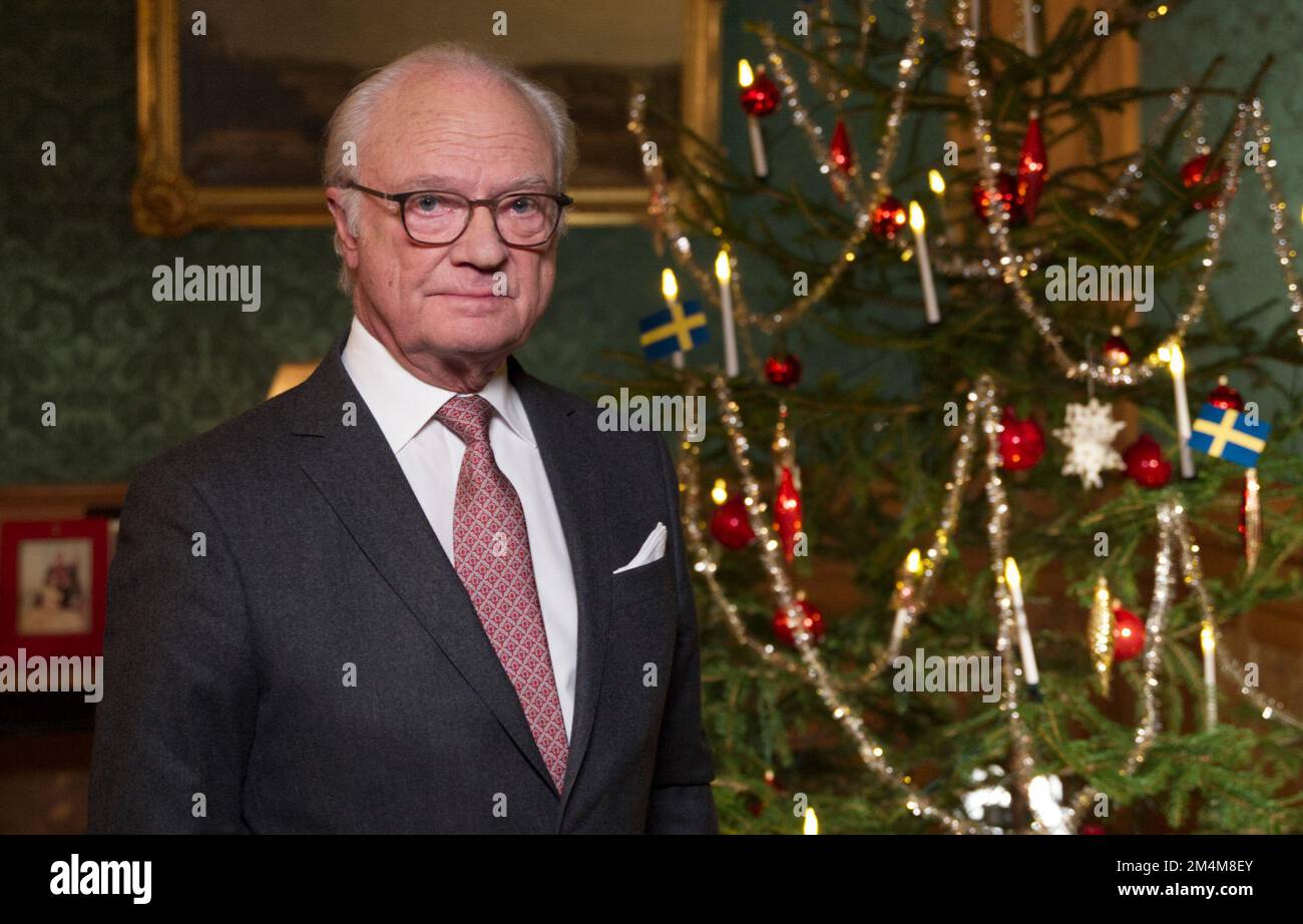 Re Carl Gustaf alla registrazione del discorso di Natale di quest'anno al Royal Palacein stoccolma, Svezia, 13 dicembre 2022. Il discorso sarà trasmesso su SVT il 25 dicembre 2022.Photo: Sven-Ake Visén / SVT / Handout / code 10501 **BYLINE OBBLIGATORIO: Sven-Ake Visén / SVT** **solo per uso editoriale. L'immagine proviene da una fonte esterna ed è distribuita nella sua forma originale come servizio ai nostri abbonati** Foto Stock