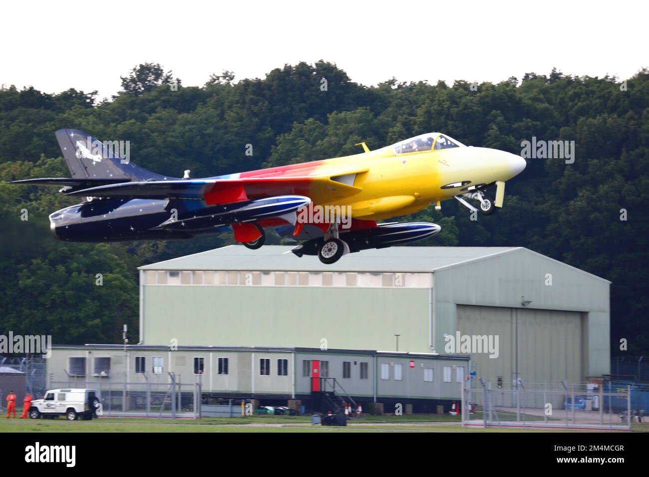 Hawker Hunter Mk 58A 'Miss Demeanour' al Dunsfold Wing and Wheels Show 2013, Surrey, Regno Unito Foto Stock