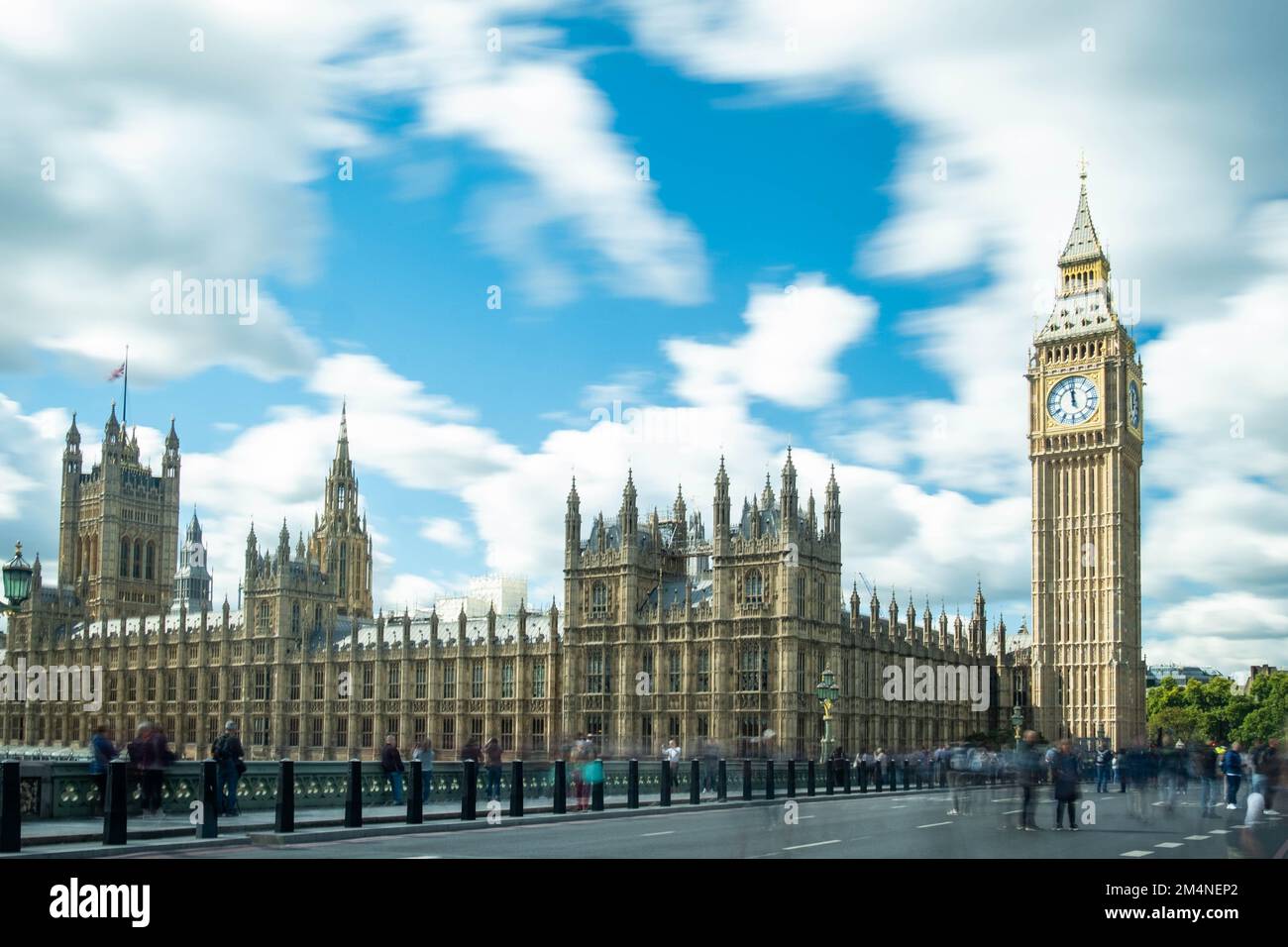 Londra - Settembre 2022: Le case del Parlamento dal Ponte di Westminster Foto Stock