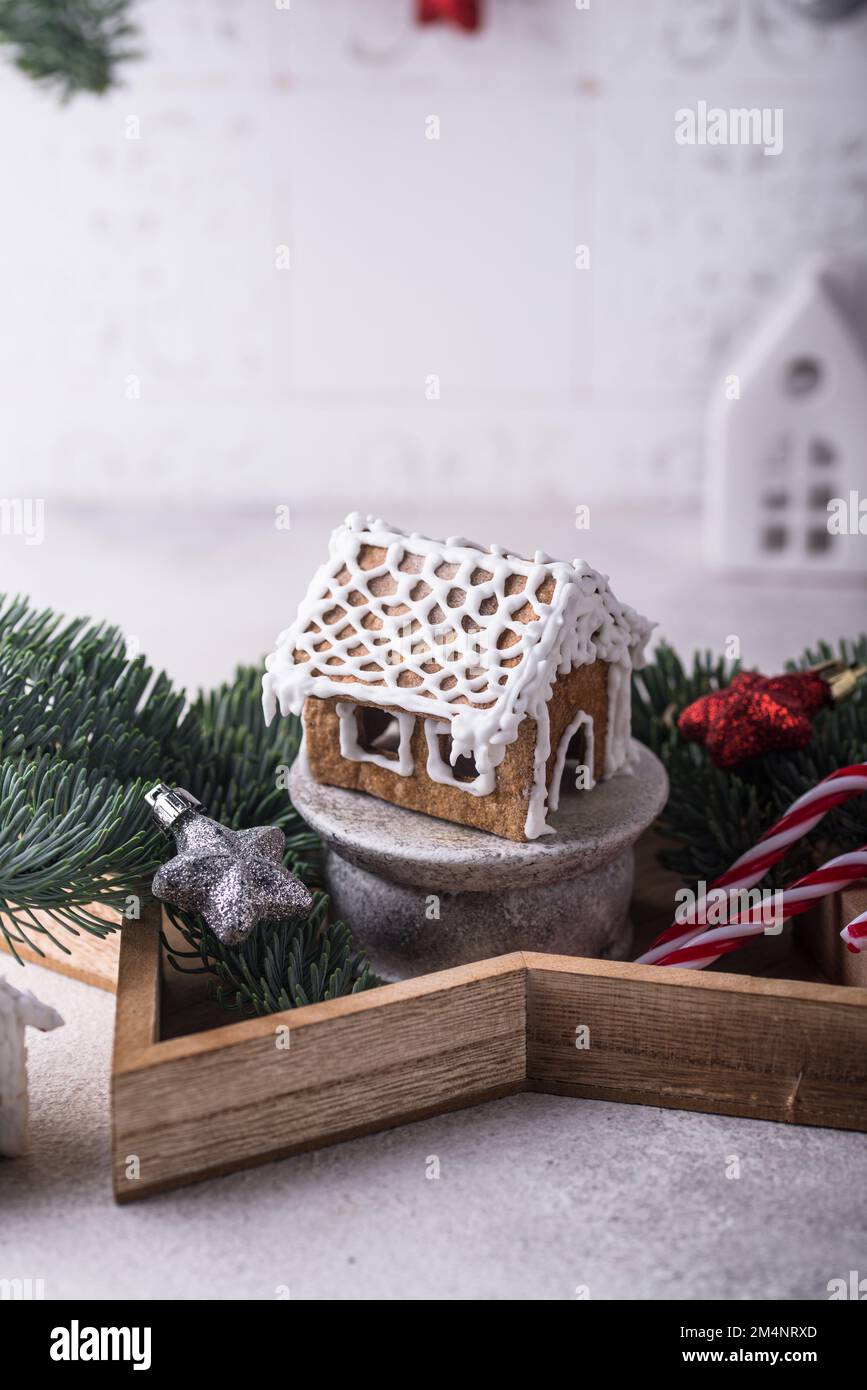 Casa di pan di zenzero di Natale. Biscotti natalizi. Foto Stock