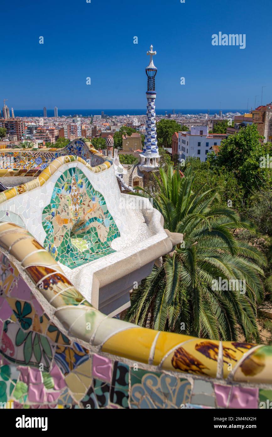 Creazioni di Gaudi nel Parco Guell, a Barcellona, Spagna Foto Stock