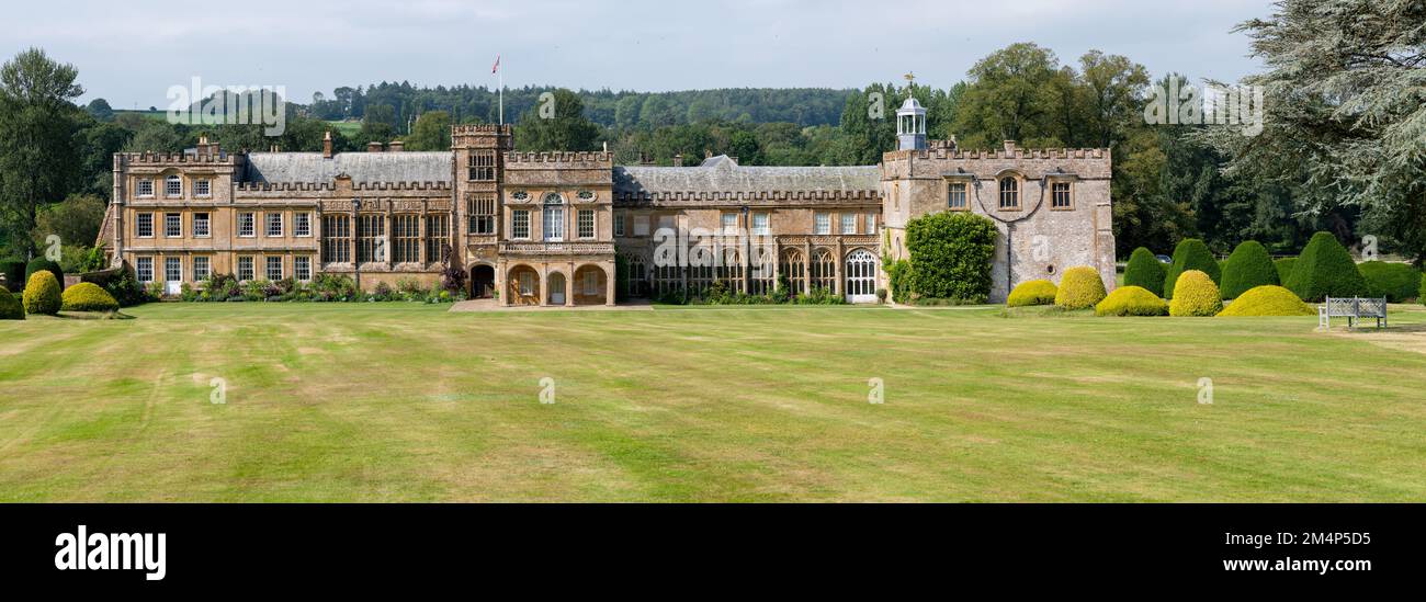 Chard.Somerset.United Kingdom.September 4th 2021.Panoramic photo of Forde Abbey in Somerset Foto Stock