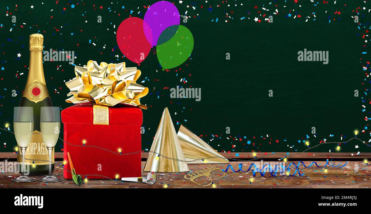 Invito di Capodanno o di compleanno banner decorazione con lavagna copia spazio circondato da coriandoli. Confezione regalo, champagne, bicchieri e stre per feste Foto Stock