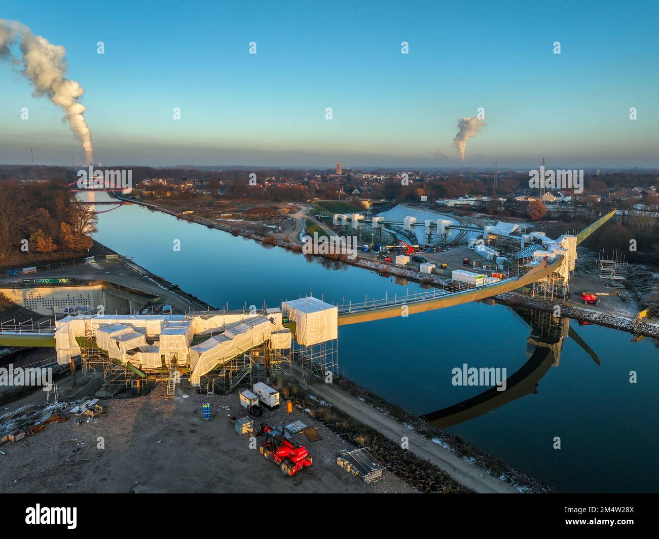 Nuova realizzazione di un ponte pedonale e ciclabile immagini e