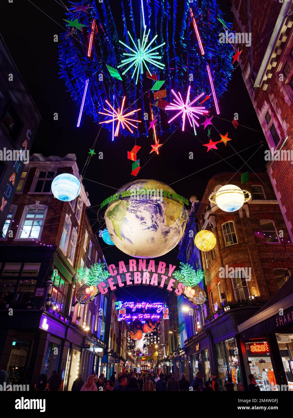 Carnaby Street con le luci di Natale, Londra Foto Stock