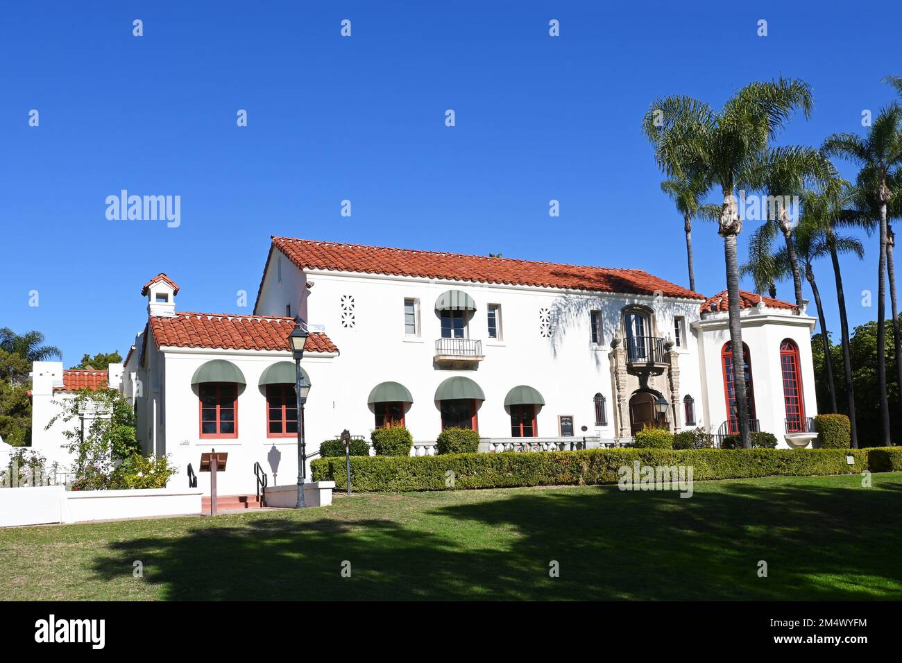 FULLERTON, CALIFORNIA - 21 DEC 2022: Muckenthaler Cultural Center, la missione di Muck è di celebrare lo spirito umano attraverso le arti Foto Stock