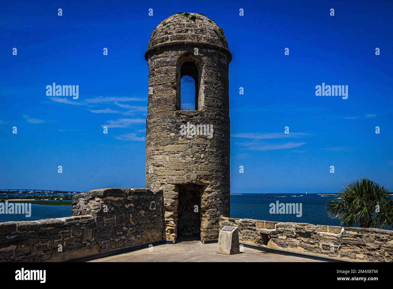 Il Castillo de San Marcos National Monument sulla riva occidentale della baia di Matanzas, nella città di St Augustine, Florida. Foto Stock