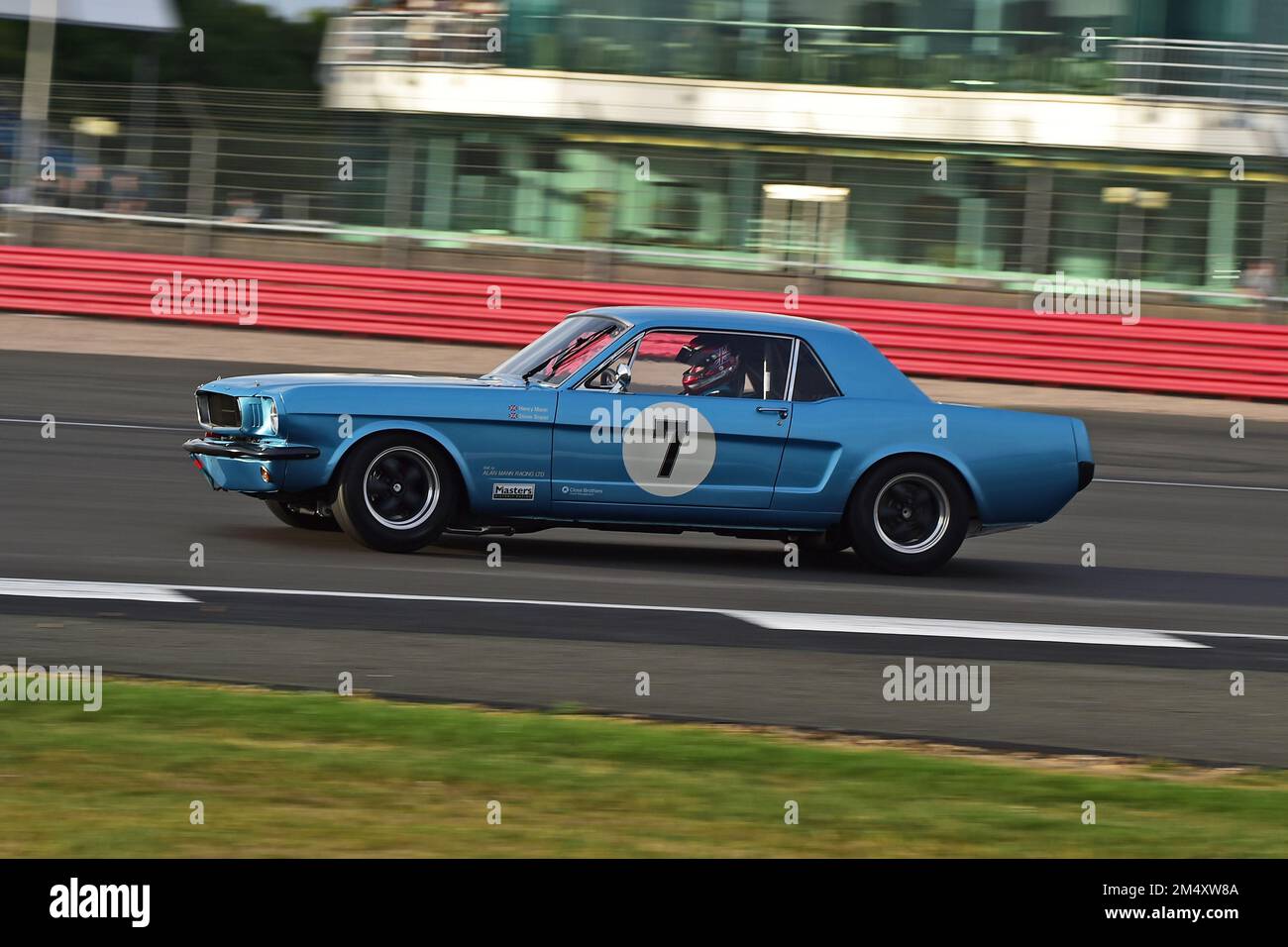 Steve Soper, Henry Mann, Ford Mustang, Adrian Flux Trophy per Transatlantic Pre ’66 Touring Cars, prevalentemente V8 americana vs il Regno Unito corsa stalwart Foto Stock