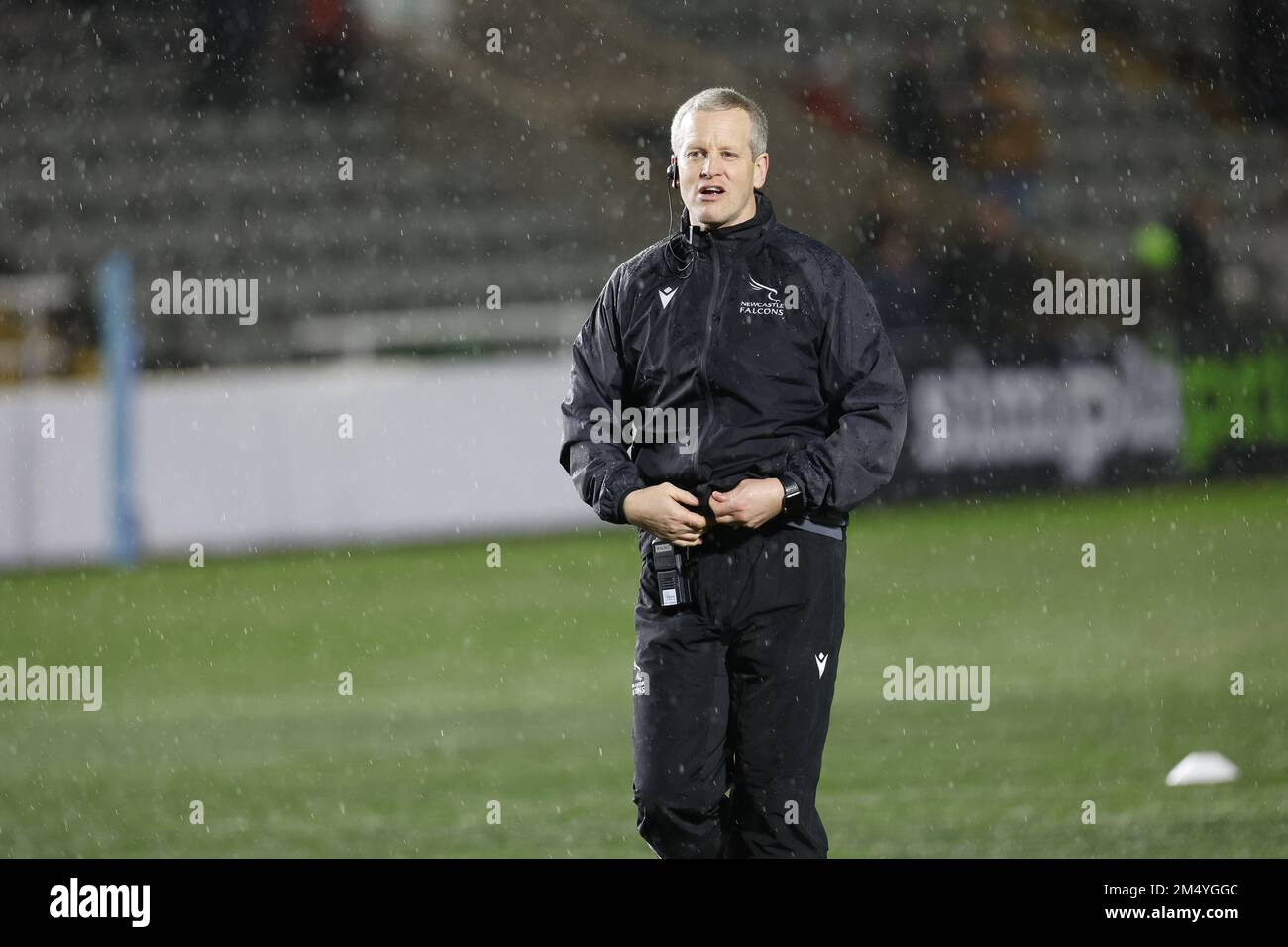 Newcastle, Regno Unito. 17th Dec, 2022. Falcons Head Coach, Dave Walder viene raffigurato prima della partita Gallagher Premiership tra i Falcons di Newcastle e i saldi squali a Kingston Park, Newcastle, venerdì 23rd dicembre 2022. (Credit: Chris Lishman | MI New) Credit: MI News & Sport /Alamy Live News Foto Stock