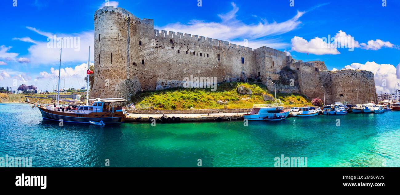 Punti di riferimento di Cipro - fortezza medievale a Kyrenia, parte turca dell'isola Foto Stock