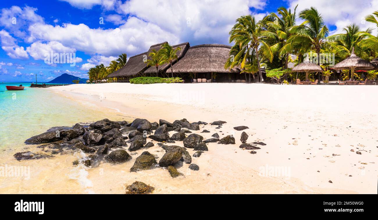 Isola dei sogni. paradiso tropicale. Migliori spiagge dell'isola di Mauritius, resort di lusso di le Morne Foto Stock