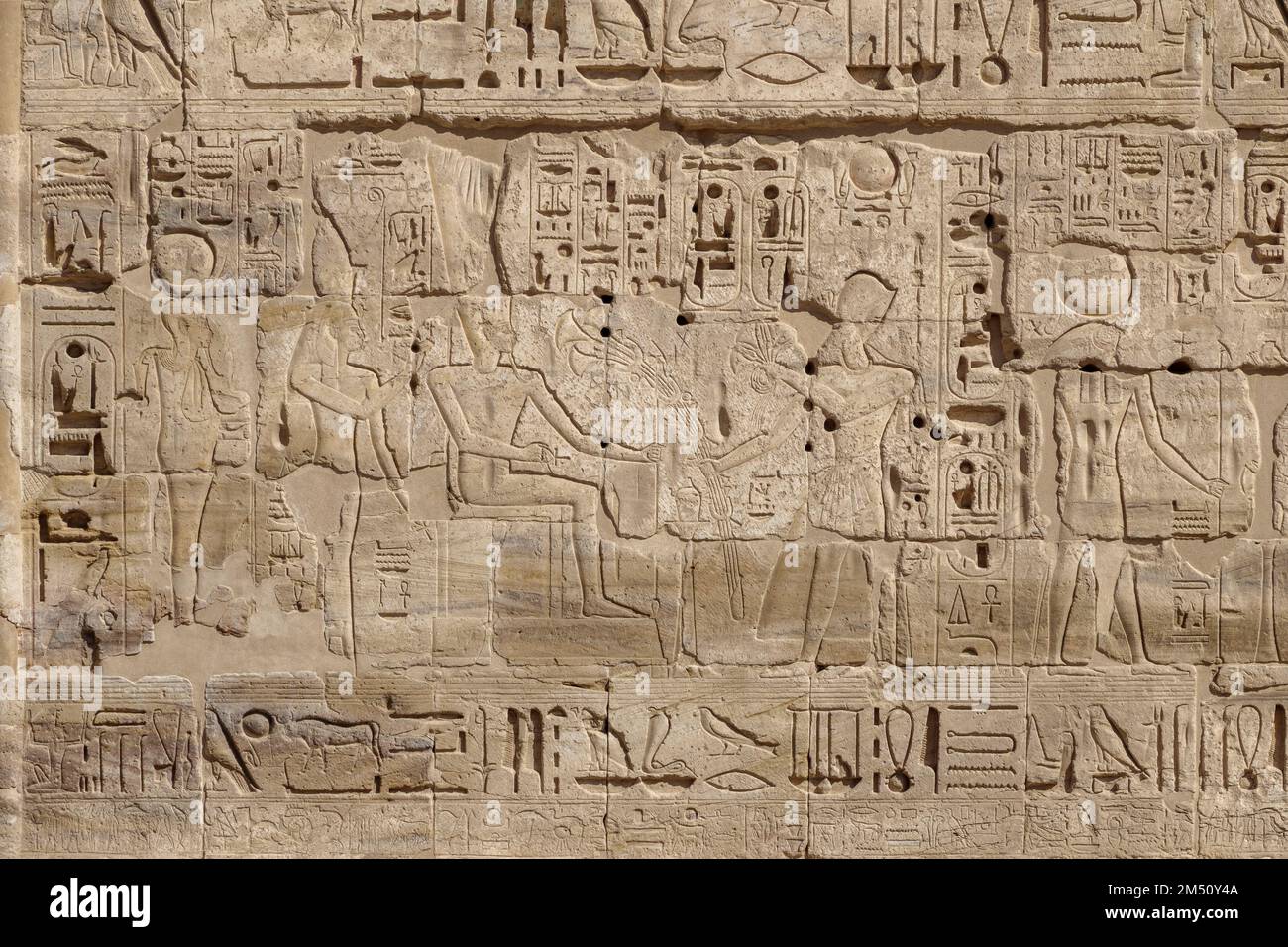 Il piccolo muro del tempio, al tempio di Medinet Habu, sponda occidentale del Nilo Luxor, Egitto Foto Stock