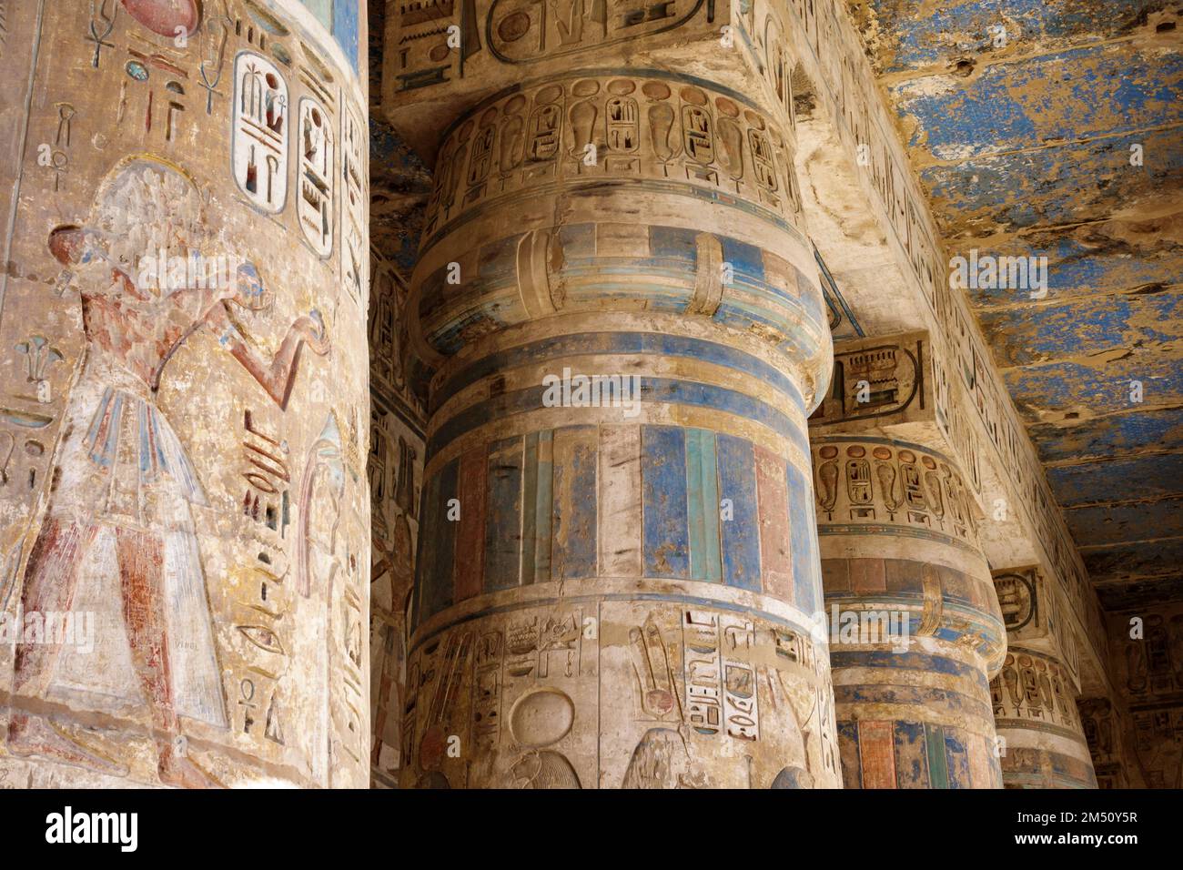 Il Tempio di Medinet Habu, Cisgiordania del Nilo Luxor, Egitto Foto Stock