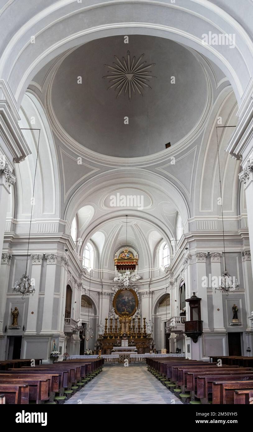 Interno della Chiesa della Madonna della neve e San massimo ad Agliè, provincia di Torino, Italia settentrionale. Foto Stock