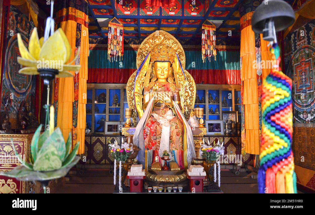 Daishō-in o Daisyō-in è uno storico complesso di templi giapponesi con molti santuari e statue sul Monte Misen, isola di Itsukushima, Giappone. Foto Stock