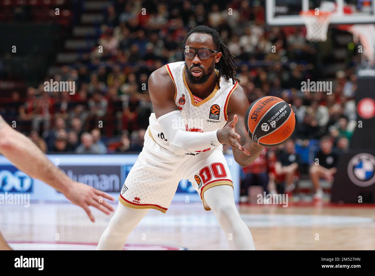 Milano, Italia. 23rd Dec, 2022. Italia, Milano, 23 2022 dicembre: John Brown  (COME Monaco avanti) pass shot in 4th quarto durante la partita di basket  EA7 Emporio Armani Milano vs COME Monaco,