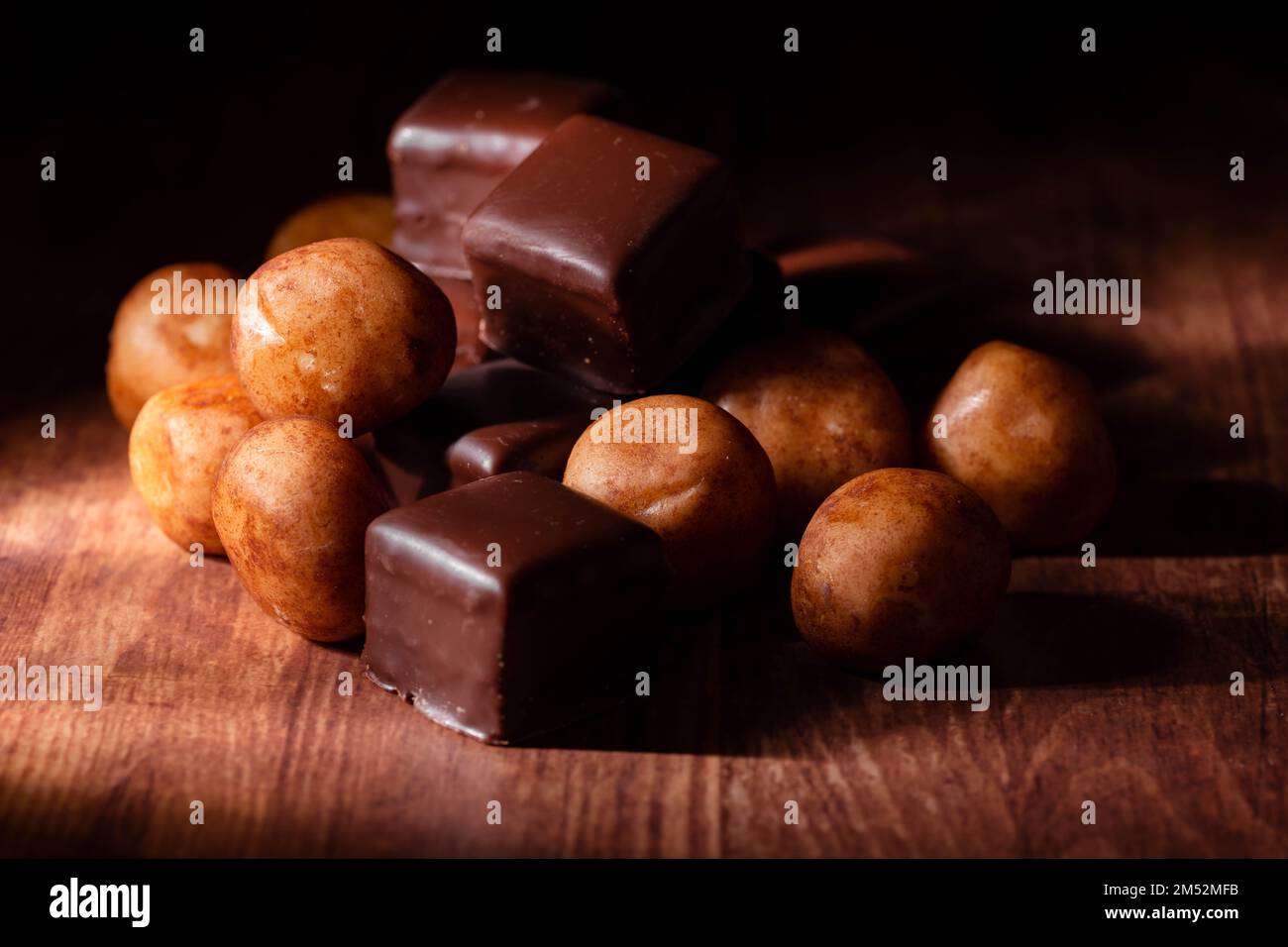 dolci tipici natalizi su sfondo ligneo Foto Stock