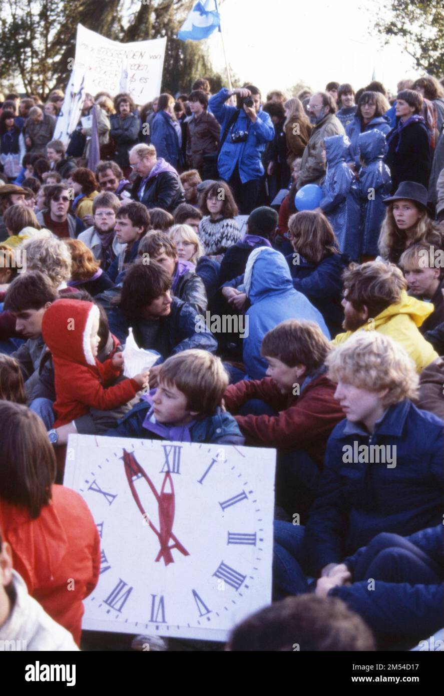 Dortmund, raduno per la pace e contro i missili nucleari ca, 1982-4 Foto Stock