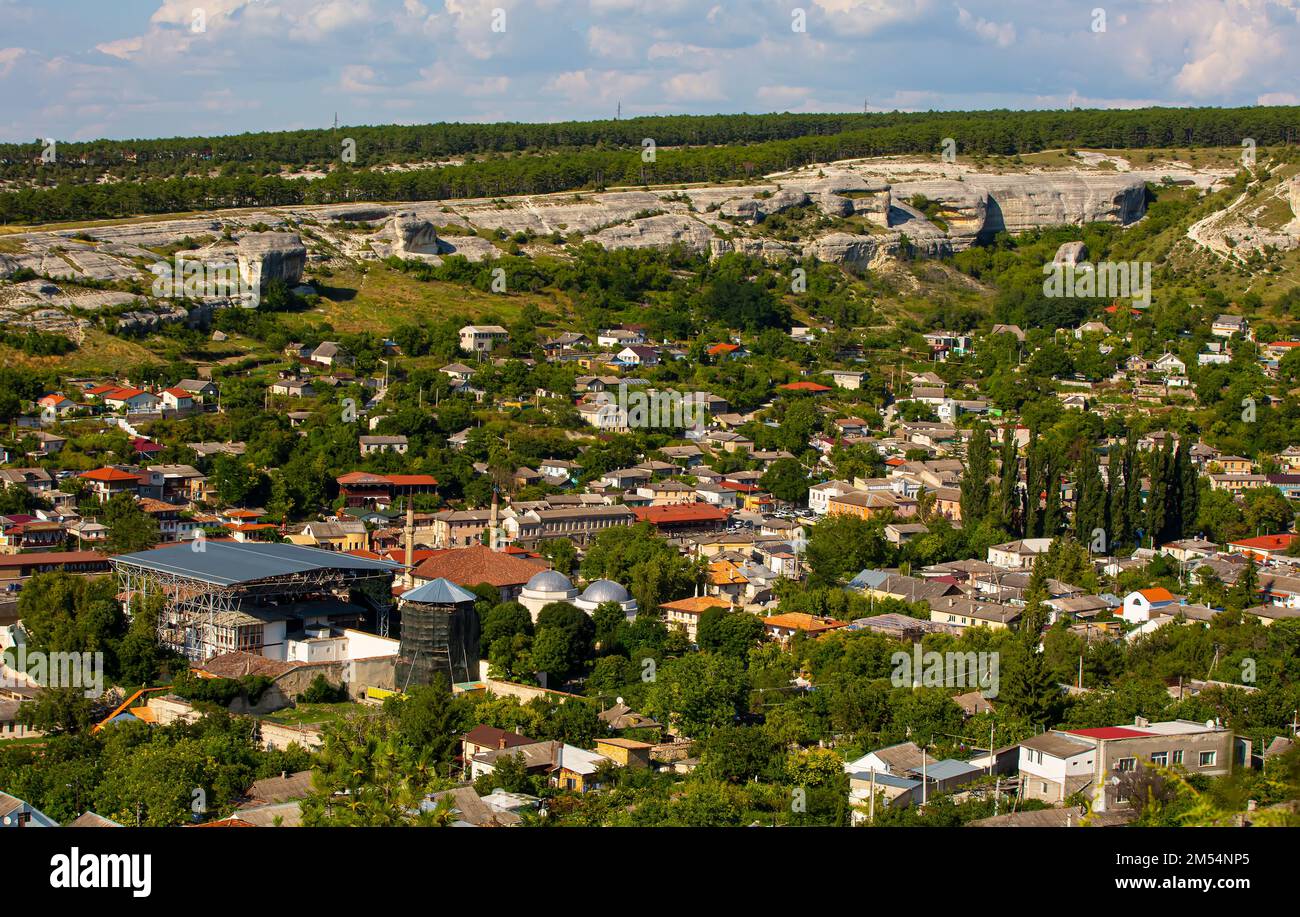 La vista della città vecchia dall'alto. Crimea, Bakhchisaray. Foto Stock