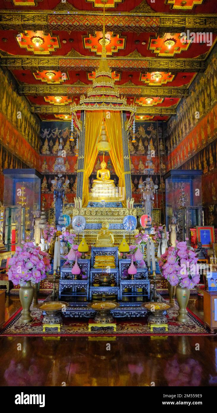 Phra Phuttha Sihing, un'importante immagine di Buddha, all'interno della cappella Buddisawan presso il Museo Nazionale di Bangkok, Thailandia Foto Stock