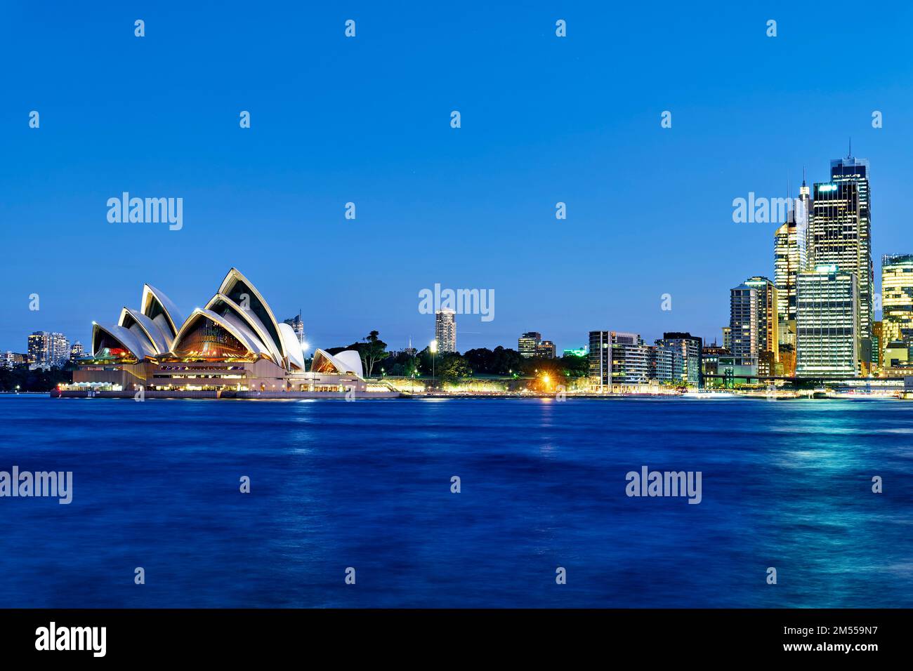 Sydney. Nuovo Galles del Sud. Australia. Il Teatro dell'Opera al tramonto Foto Stock