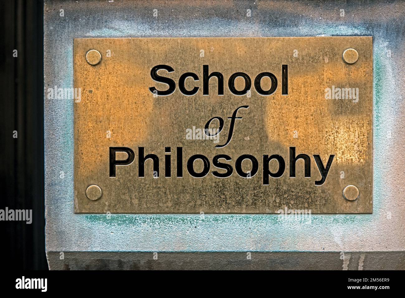 Targa in ottone della Scuola di Filosofia a Edimburgo, Scozia, Regno Unito. Foto Stock