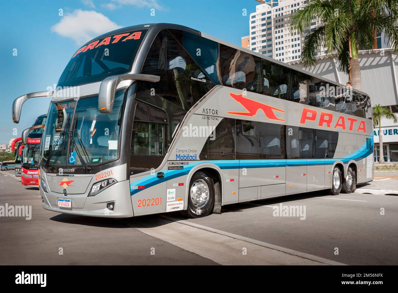 Bus vehicle Busscar Vissta Buss DD Mercedes-Benz 0500 RSD Bluetec 5 2022 in mostra al Bus Brasil Fest 2022, che si tiene nella città di Barueri. Foto Stock