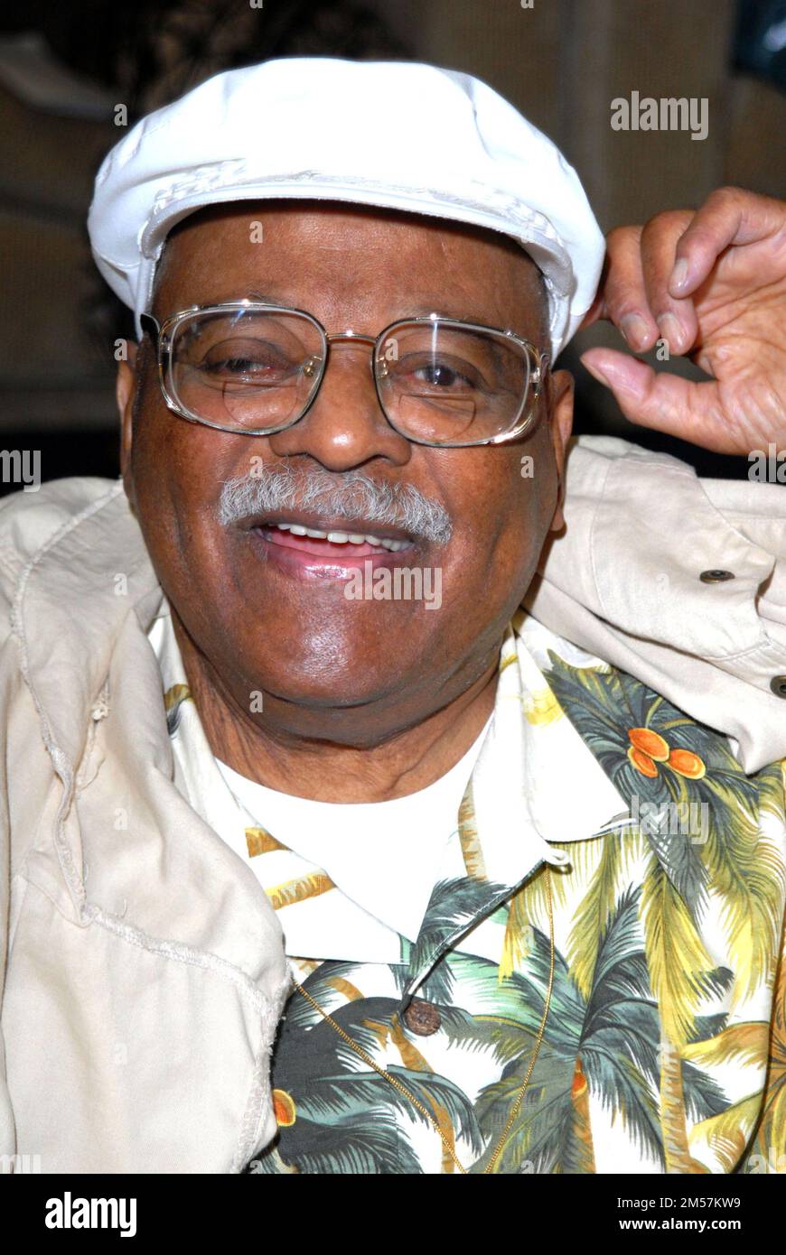 Clark Terry nella stanza verde ad Un tributo stellato di notte a Quincy Jones accreditamento: Ron Wolfson / MediaPunch Foto Stock