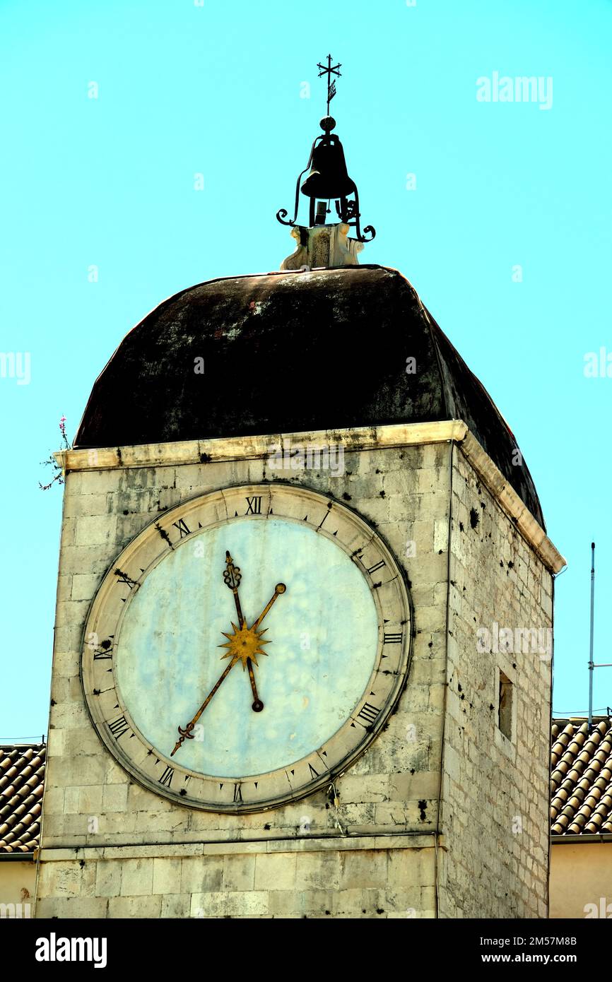 Torre dell'orologio della Cattedrale di San Lorenzo in Spalato Croazia Foto Stock