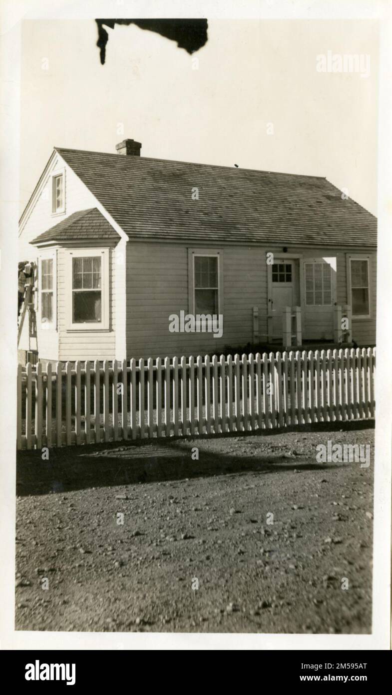 Cottage CCC #3. 1900 - 1960. Regione delle pianure centrali (Kansas City, Missouri). Stampa fotografica. Dipartimento dell'interno. Ufficio degli affari indiani. Agenzia Rosebud. 9/17/1947-. Fotografie Foto Stock