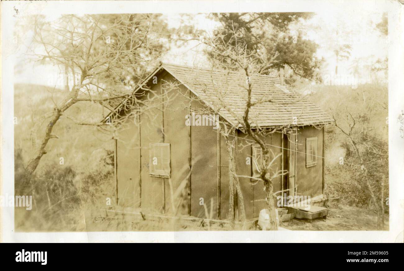 Cabina panoramica n. 12. 1900 - 1960. Regione delle pianure centrali (Kansas City, Missouri). Stampa fotografica. Dipartimento dell'interno. Ufficio degli affari indiani. Agenzia Rosebud. 9/17/1947-. Fotografie Foto Stock
