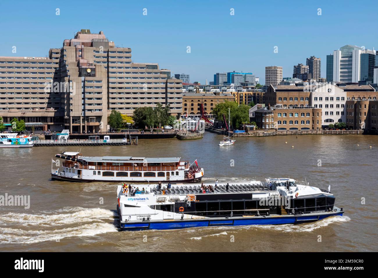 The Tower Hotel, St Katharine Docks Marina, Tower Hamlets, London, England *** Local Caption *** UK, United Kingdom, Gran Bretagna, Inghilterra, Lond Foto Stock