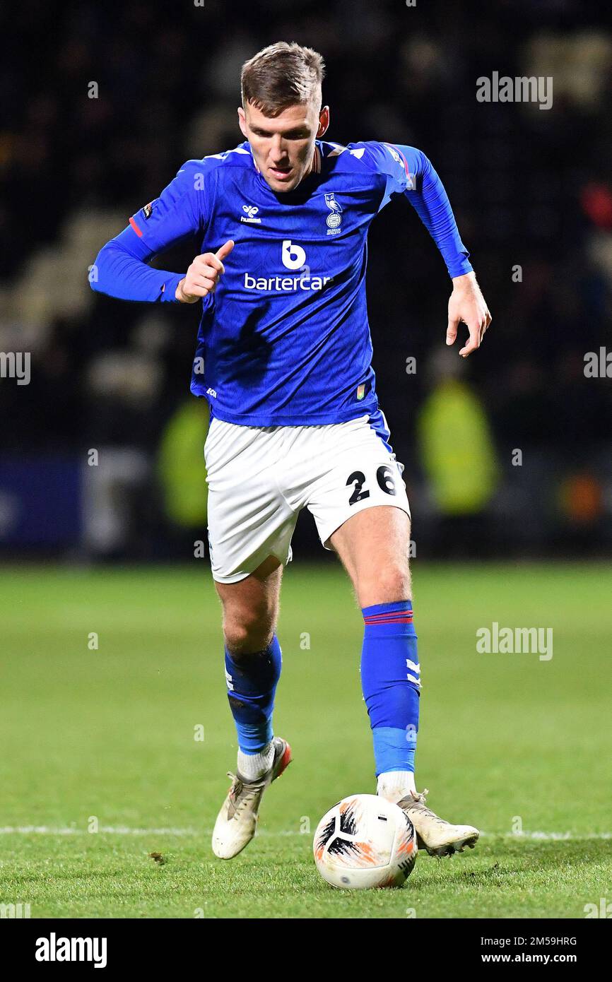 Nottingham, Regno Unito. 26th Dec 2022. Foto di azione stock di Mark Kitching of Oldham Athletic durante la partita della Vanarama National League tra Notts County e Oldham Athletic a Meadow Lane, Nottingham, lunedì 26th dicembre 2022. (Credit: Eddie Garvey | MI News) Credit: MI News & Sport /Alamy Live News Foto Stock