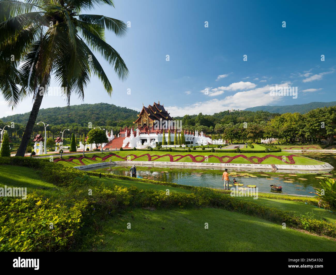 Chiang mai, Thailandia. 9 novembre 2022. Royal Flora Ratchaphruek Park. Opere di paesaggio nel parco. Foto Stock