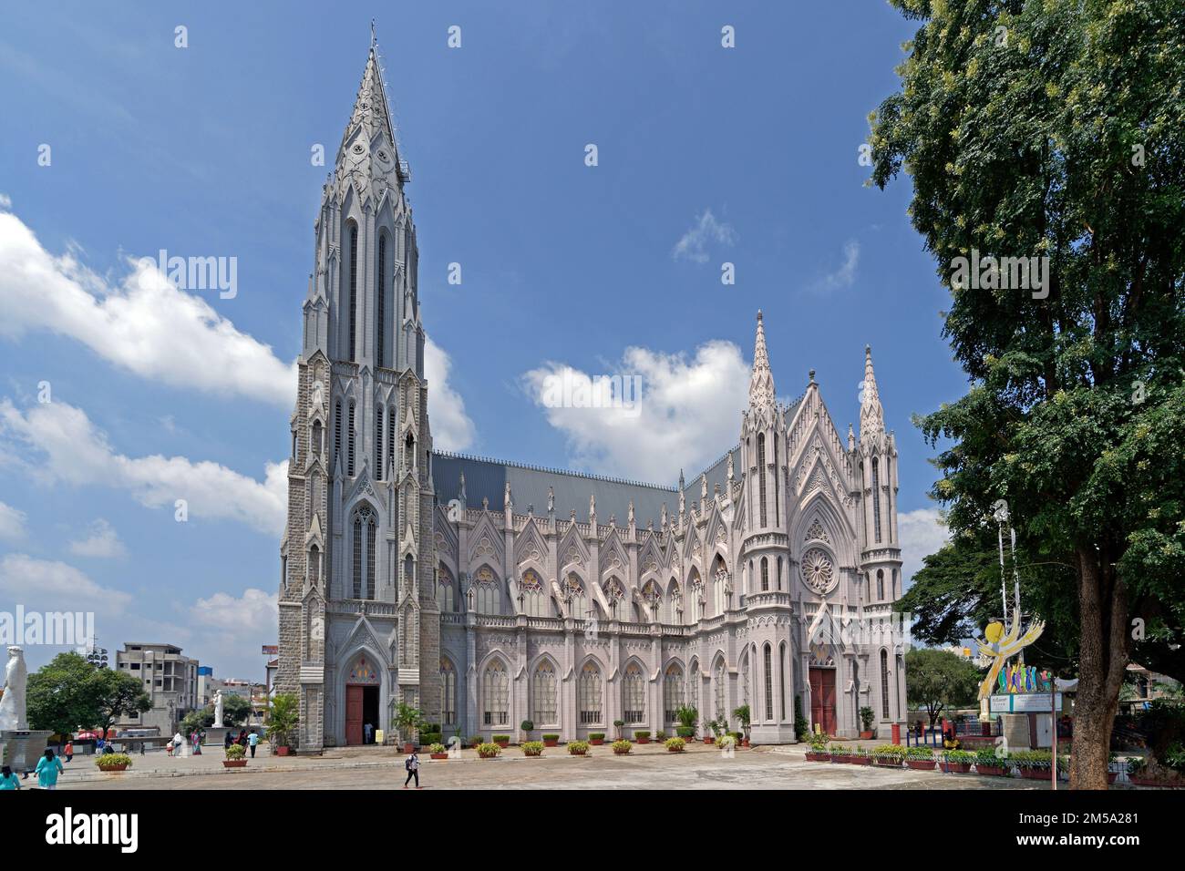 L'esterno del St. Philomena a Mysore, India Foto Stock