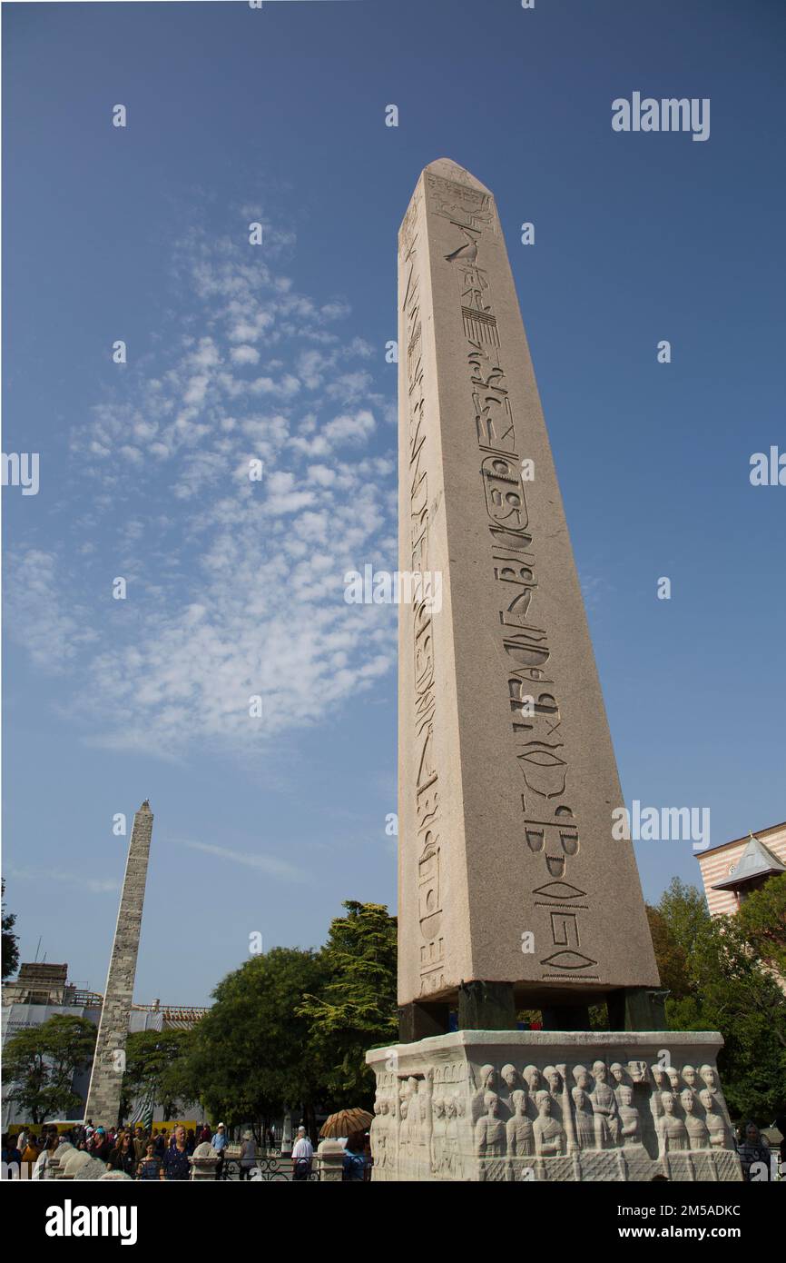Obelisco egiziano di Theodosuis, eretta 4th ° secolo d.C., Piazza Sultanahmet, Istanbul, Turchia Foto Stock