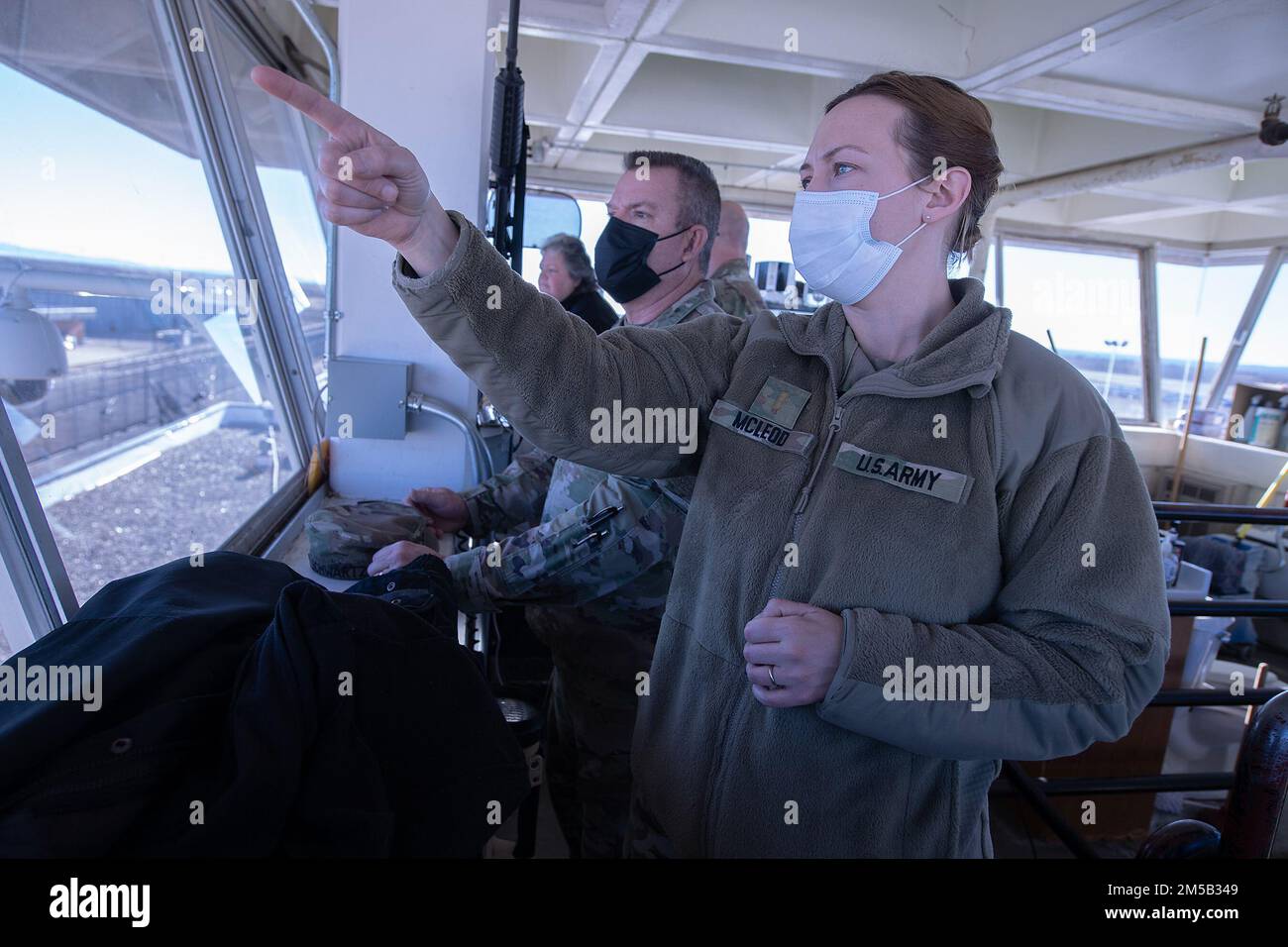 I leader della Guardia Nazionale dell'Idaho hanno visitato le prigioni dello Stato dell'Idaho, dove i soldati della Guardia Nazionale dell'Idaho e gli Airmen stanno temporaneamente aumentando gli ufficiali correttivi. Il Dipartimento delle correzioni dell'Idaho è a breve termine a causa in parte della pandemia COVID-19. I membri della guardia ricoprono ruoli di tipo amministrativo che normalmente sarebbero occupati da funzionari correnziali. Foto Stock