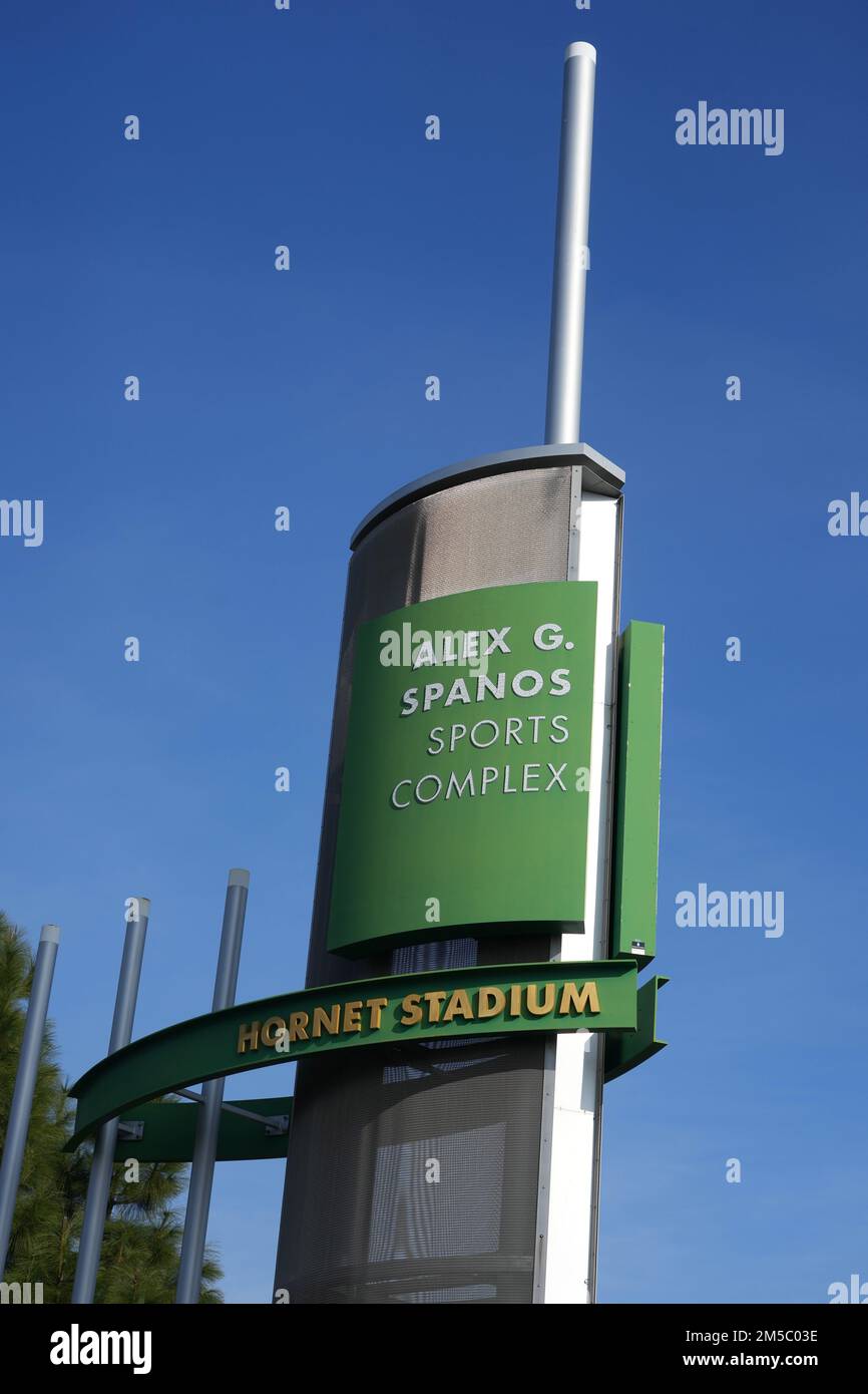 Un cartello all'Hornet Stadium presso l'Alex G. Spanos Sports Complex nel campus della California State University, Sacramento, sabato 24 dicembre 2022, a Sacramento, California Lo stadio è la sede della squadra di calcio dei Sacramento State Hornets. Foto Stock