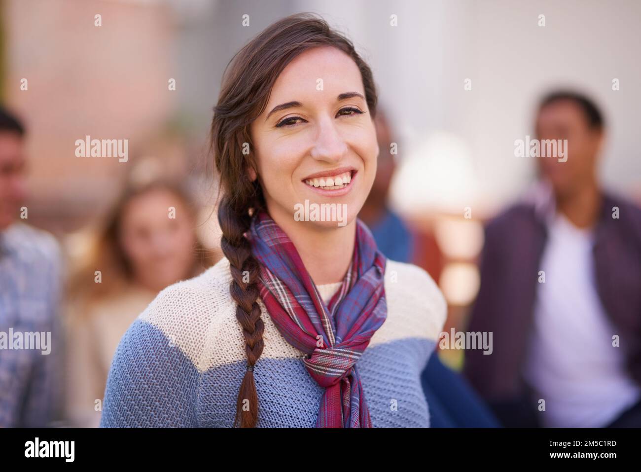 La mia storia di successo inizia qui. Ritratto di uno studente universitario nel campus. Foto Stock
