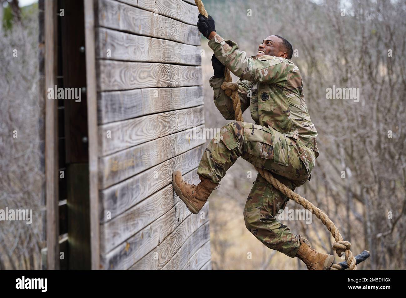 I soldati della riserva dell'esercito provenienti da tutti gli Stati Uniti si riuniscono per competere per il titolo di miglior guerriero. Questo evento mentalmente e fisicamente impegnativo si è tenuto dal 2-6 marzo 2022 a Camp Bullis, Texas. I vincitori di ogni comando principale gareggeranno nel Concorso migliore guerriero del comando della Riserva dell'esercito degli Stati Uniti (USARC) più avanti quest'anno. Foto Stock