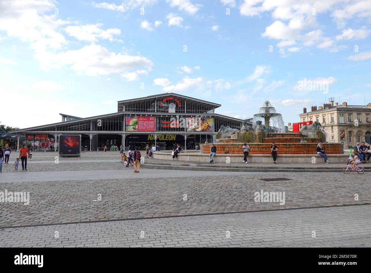 Francia, Parigi, Parc de la Villette - il parco ospita una delle più grandi concentrazioni di luoghi culturali di Parigi, tra cui la Cite des Sciences et Foto Stock