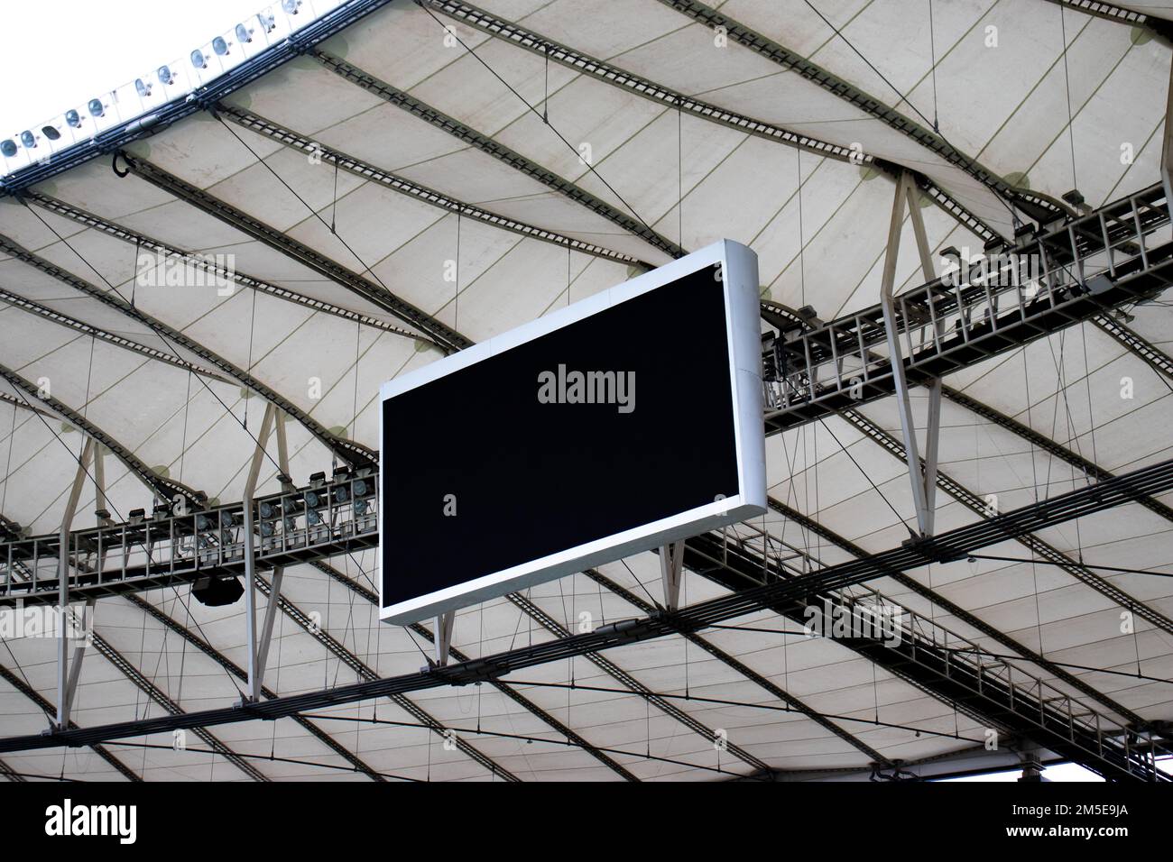 Schermo gigante in uno stadio moderno. Foto Stock