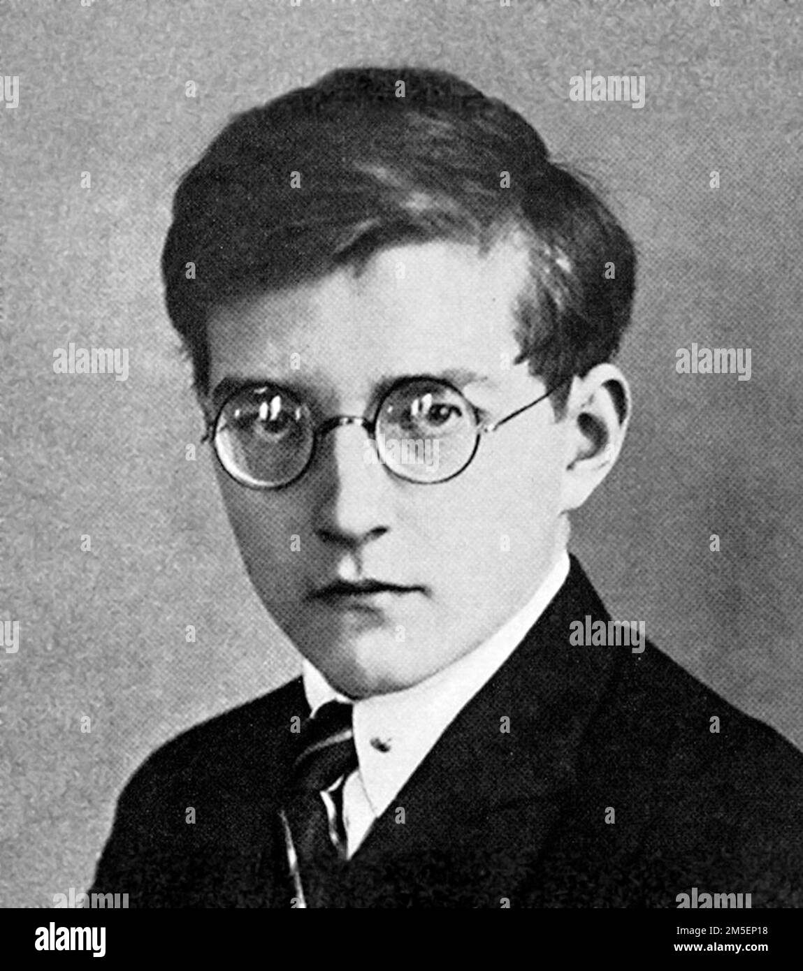 Shostakovich. Ritratto del compositore e pianista russo Dmitri Dmitriyevich Shostakovich (1906-1975) da giovane, 1925 Foto Stock