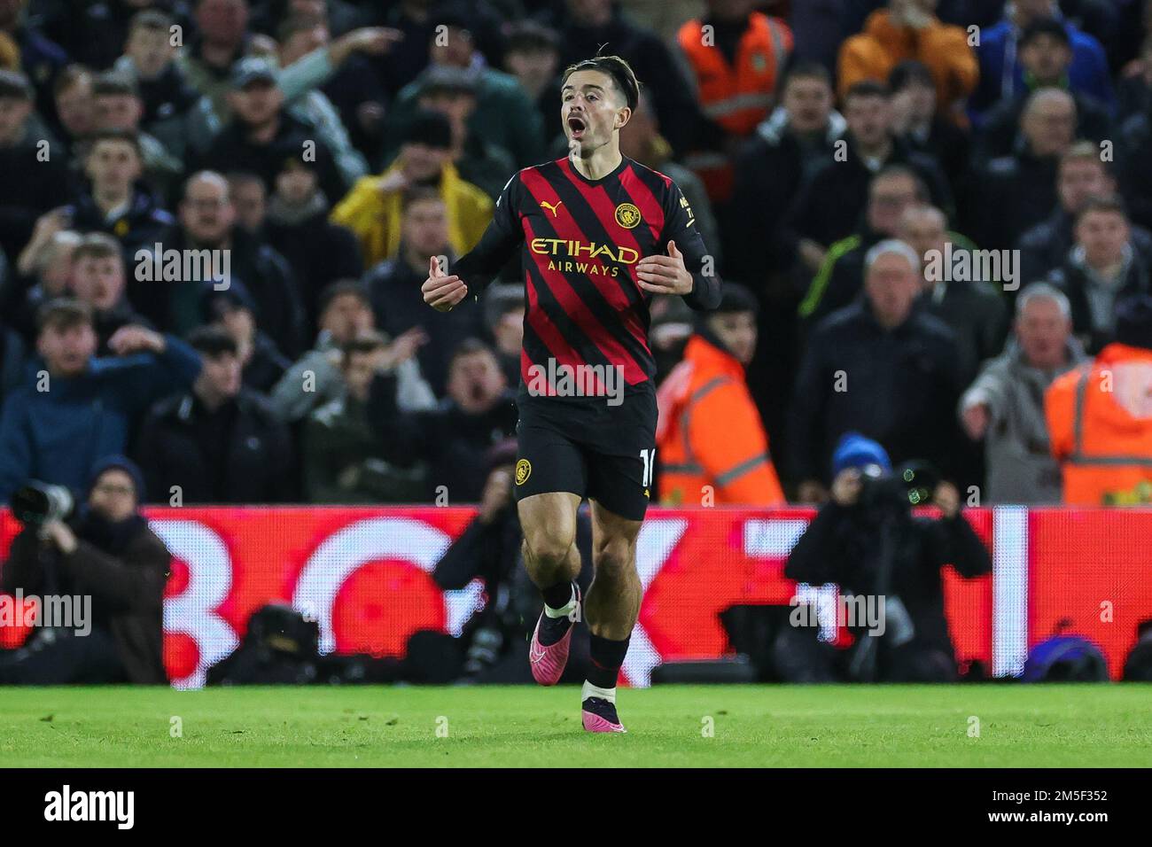 Jack Grealish #10 di Manchester City durante la partita della Premier League Leeds United vs Manchester City a Elland Road, Leeds, Regno Unito, 28th dicembre 2022 (Photo by Mark Cosgrove/News Images) in, il 12/28/2022. (Foto di Mark Cosgrove/News Images/Sipa USA) Credit: Sipa USA/Alamy Live News Foto Stock