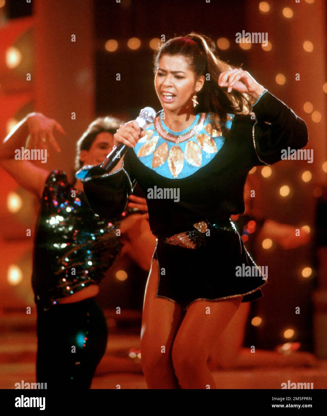 Irene Cara sul programma televisivo 'Solid Gold' nel 1983 Credit: Ron Wolfson / MediaPunch Foto Stock